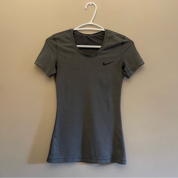 ⚡️4 Piece XS Workout Bundle⚡️ *Nike, Adidas, Puma* Shorts, T-Shirt & Sports Bra - Picture 8 of 13